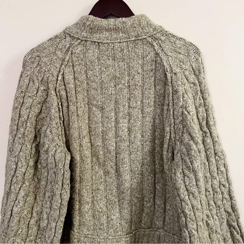 Free People Snow Bird Pullover Cable Knit Sweater Wide Sleeves Size Small - Picture 9 of 10